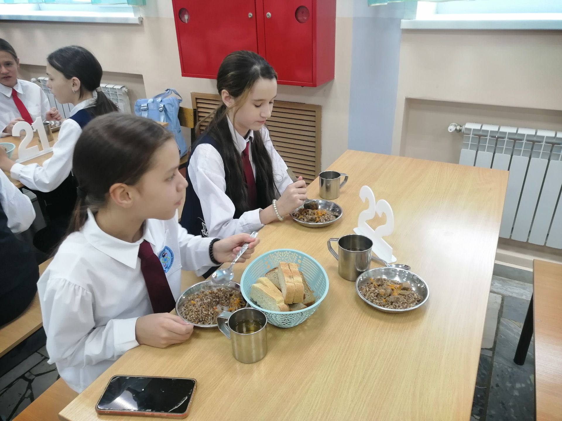 В Буинске родители контролируют питание школьников (фото)