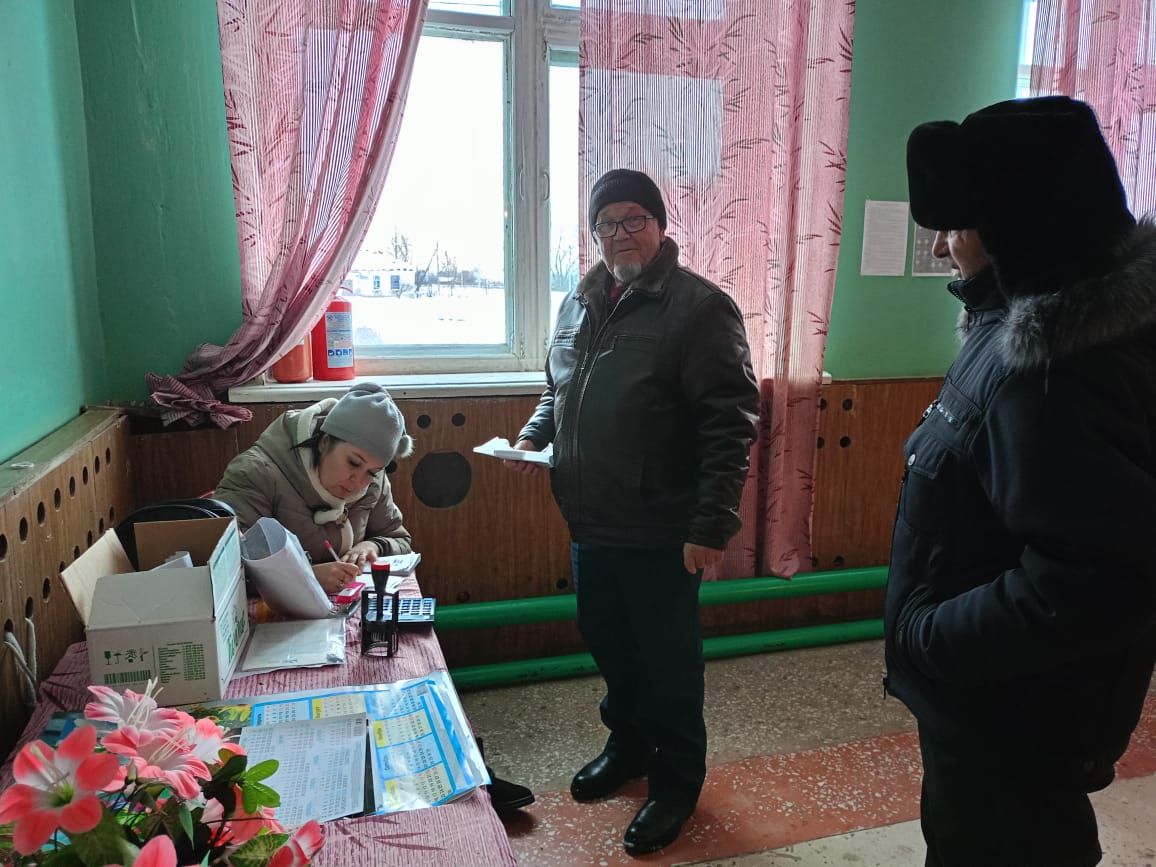В селе Нижний Наратбаш Буинского района за два дня на «Байрак» подписались более шестидесяти человек