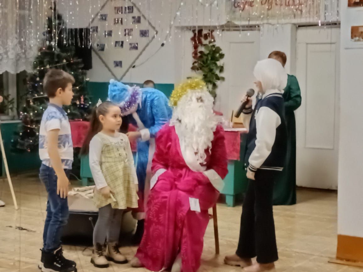 В сельских домах культуры продолжаются новогодние представления