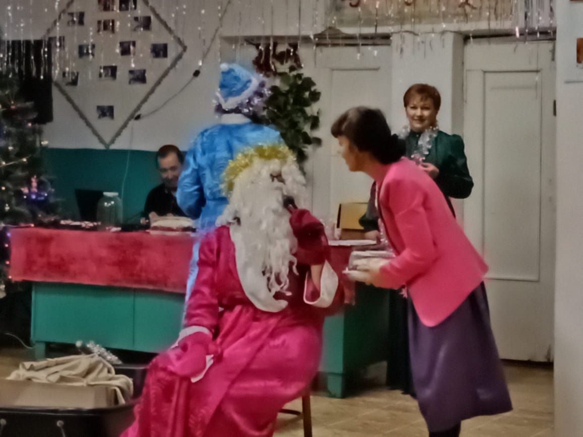 В сельских домах культуры продолжаются новогодние представления