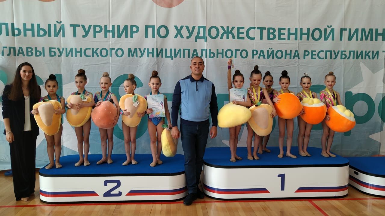 В Буинске сегодня собрались юные гимнастки России и Татарстана (фото, видео)