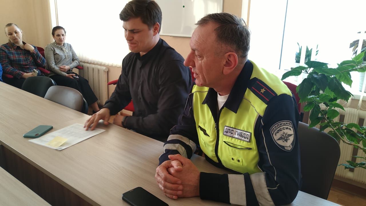 В Буинске сотрудники  ГИБДД ведут разъяснительную работу в коллективах , чьи работники замечены за рулем в состоянии опьянения