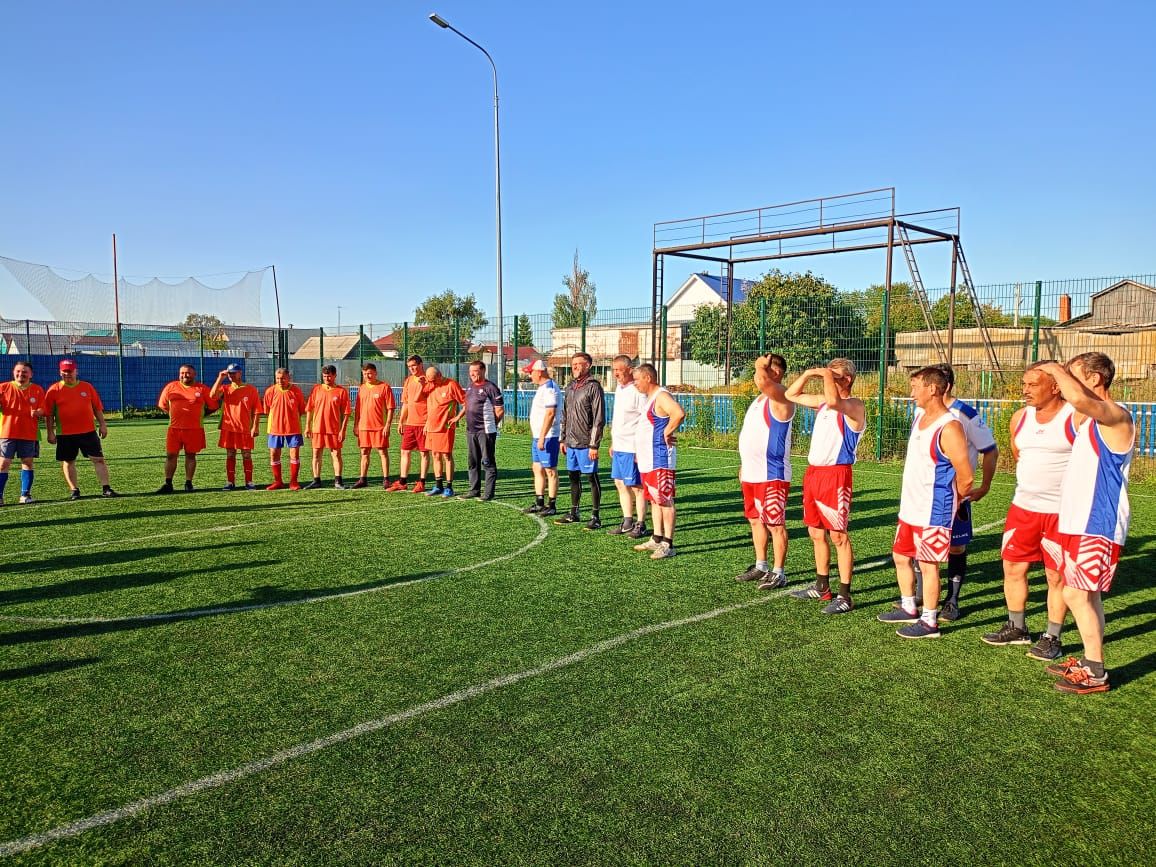 Сегодня в деревне Адав-Тулумбаево прошли соревнования по пляжному волейболу и футболу