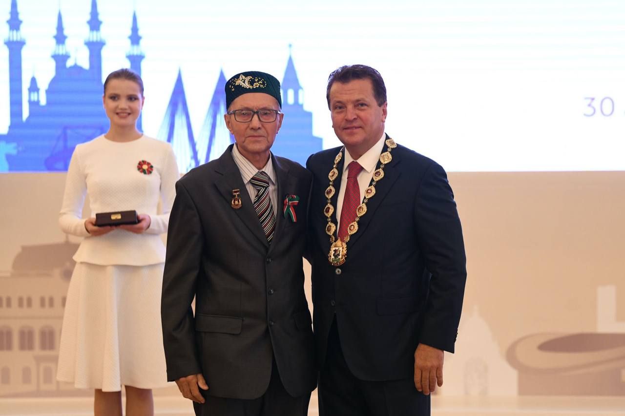 Сегодня наградили уроженца Буинского района