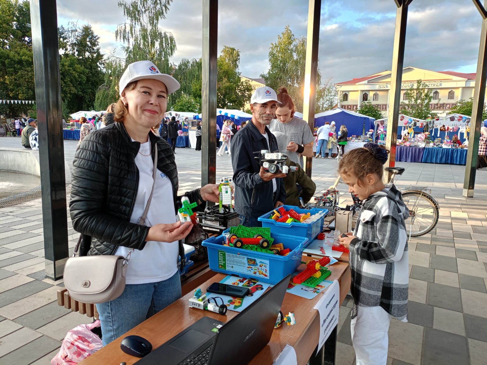 Буинцы праздновали День Республики и День города