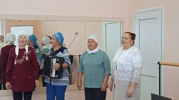 Музыкальная игра «Угадай мелодию на баяне»