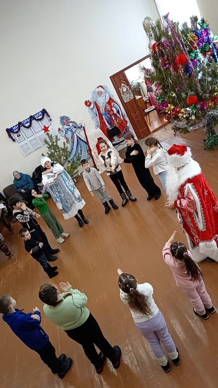 В Энтуганском сельском доме культуры провели елку для детей