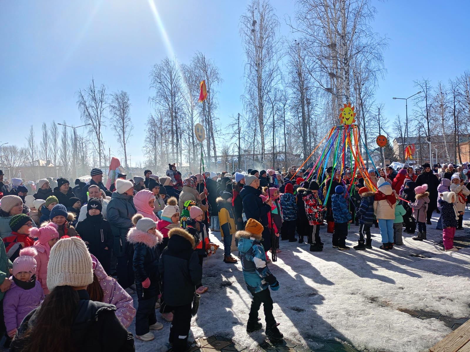 Буинцы после голосования спешили в Молодежный парк, на Масленицу