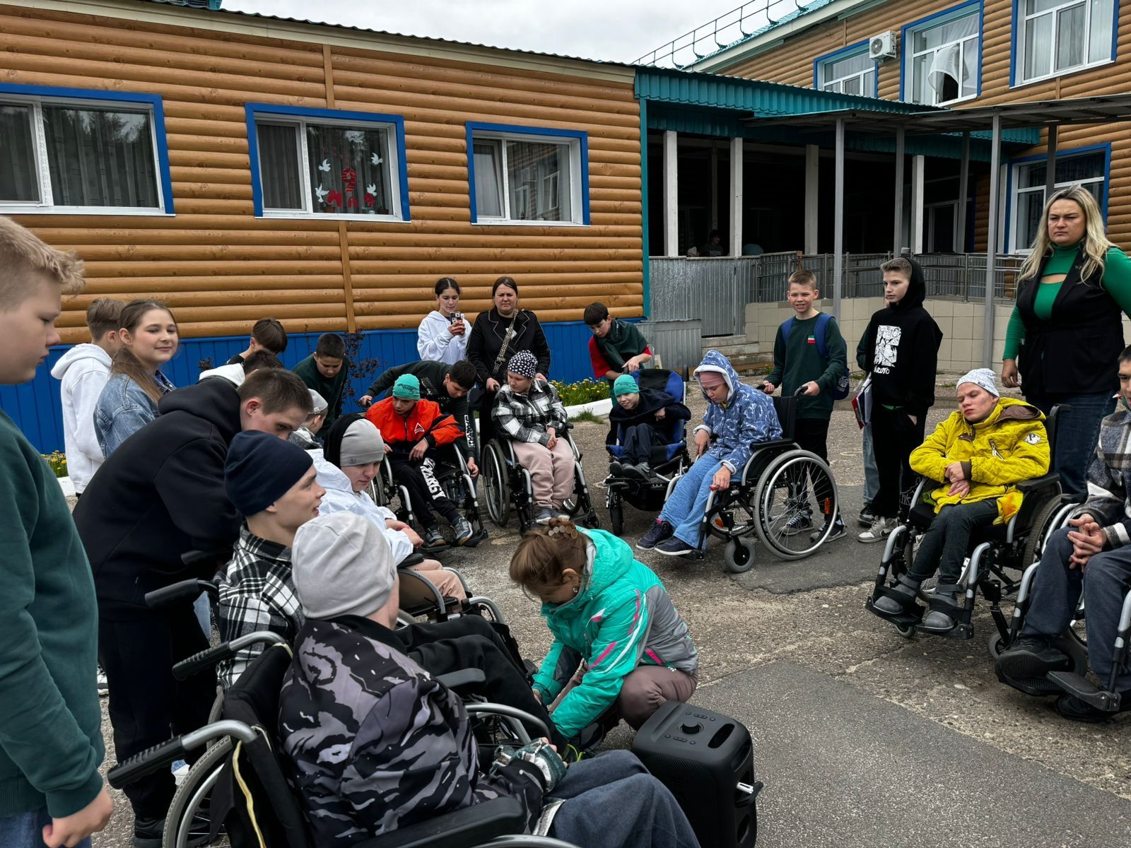 Юные волейболисты Буинска подарили праздник детям с ограниченными возможностями