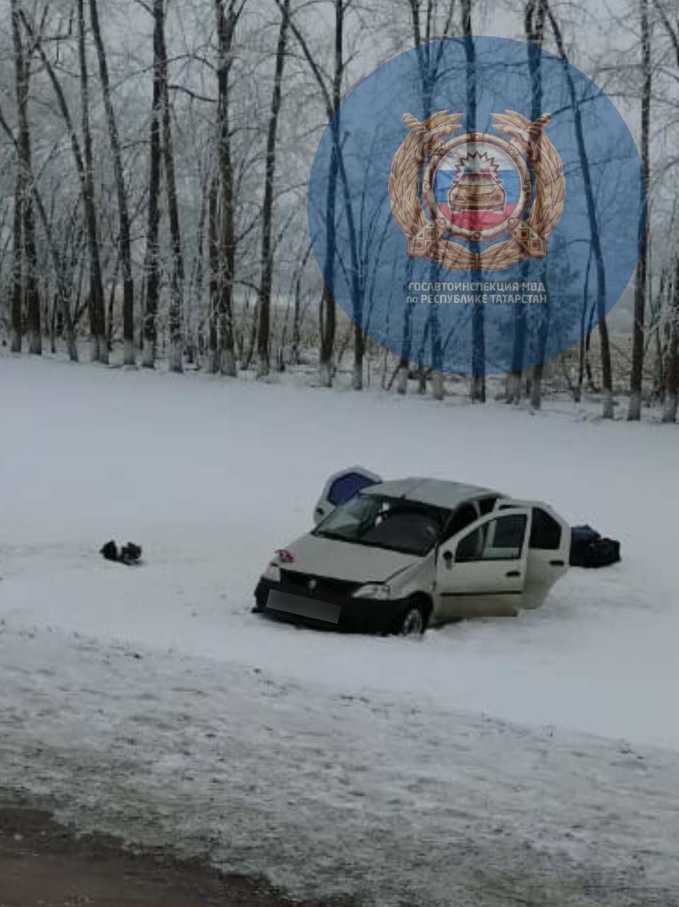 На трассе в Татарстане пожилая женщина погибла из-за опрокидывания машины в кювет
