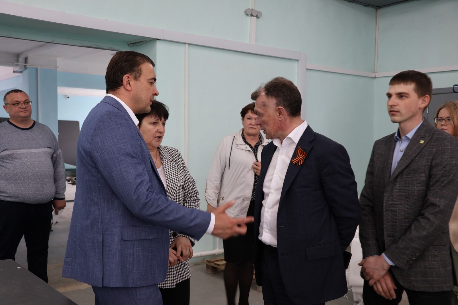 В Буинске депутат Государственной Думы встречался с ветеранами Великой Отечественной войны, в Исаково знакомился с ремонтом ФАПа, строительством пляжа (фото, видео)