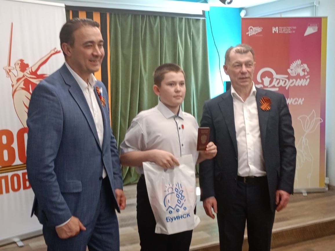 В Буинске депутат Государственной Думы встречался с ветеранами Великой Отечественной войны, в Исаково знакомился с ремонтом ФАПа, строительством пляжа (фото, видео)