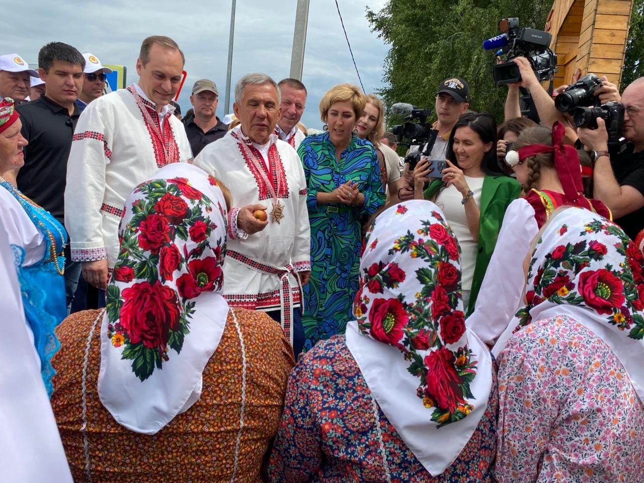 Тысячи гостей из различных регионов страны — Республики Татарстан, Республики Мордовия, Ульяновской области — собрались в Кильдюшево Тетюшского района (фото, видео)