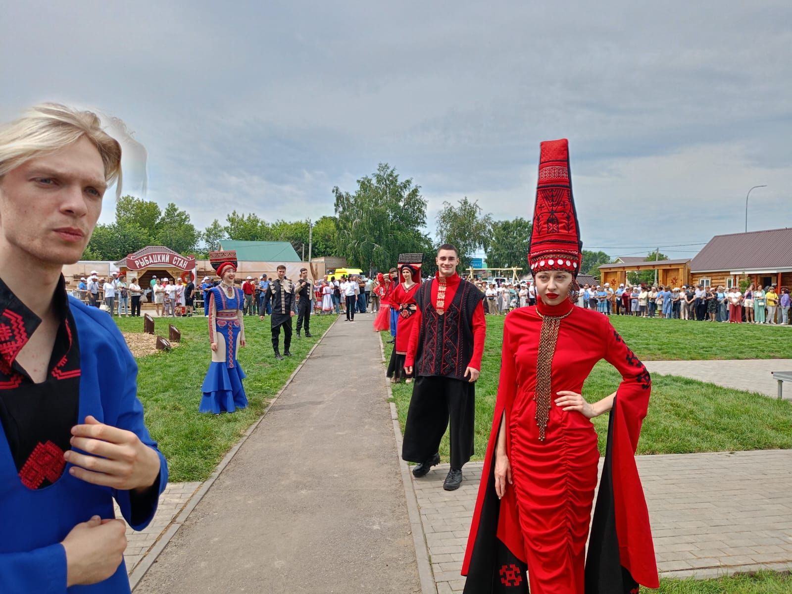 Тысячи гостей из различных регионов страны — Республики Татарстан, Республики Мордовия, Ульяновской области — собрались в Кильдюшево Тетюшского района (фото, видео)