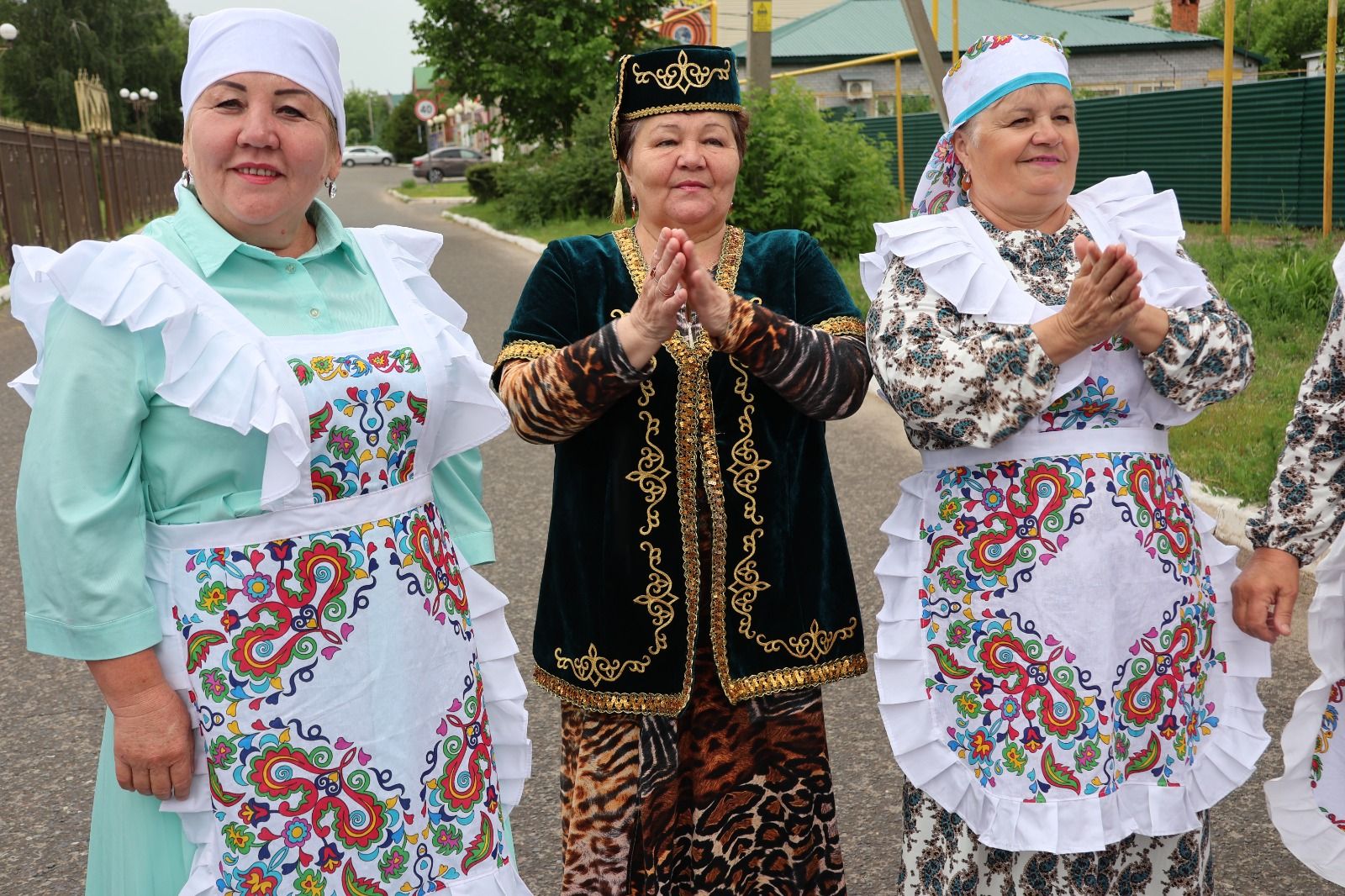Буа районында Сабан туйга сөлгене мотоблок арбасына утырып җыйдылар (фото, видео)