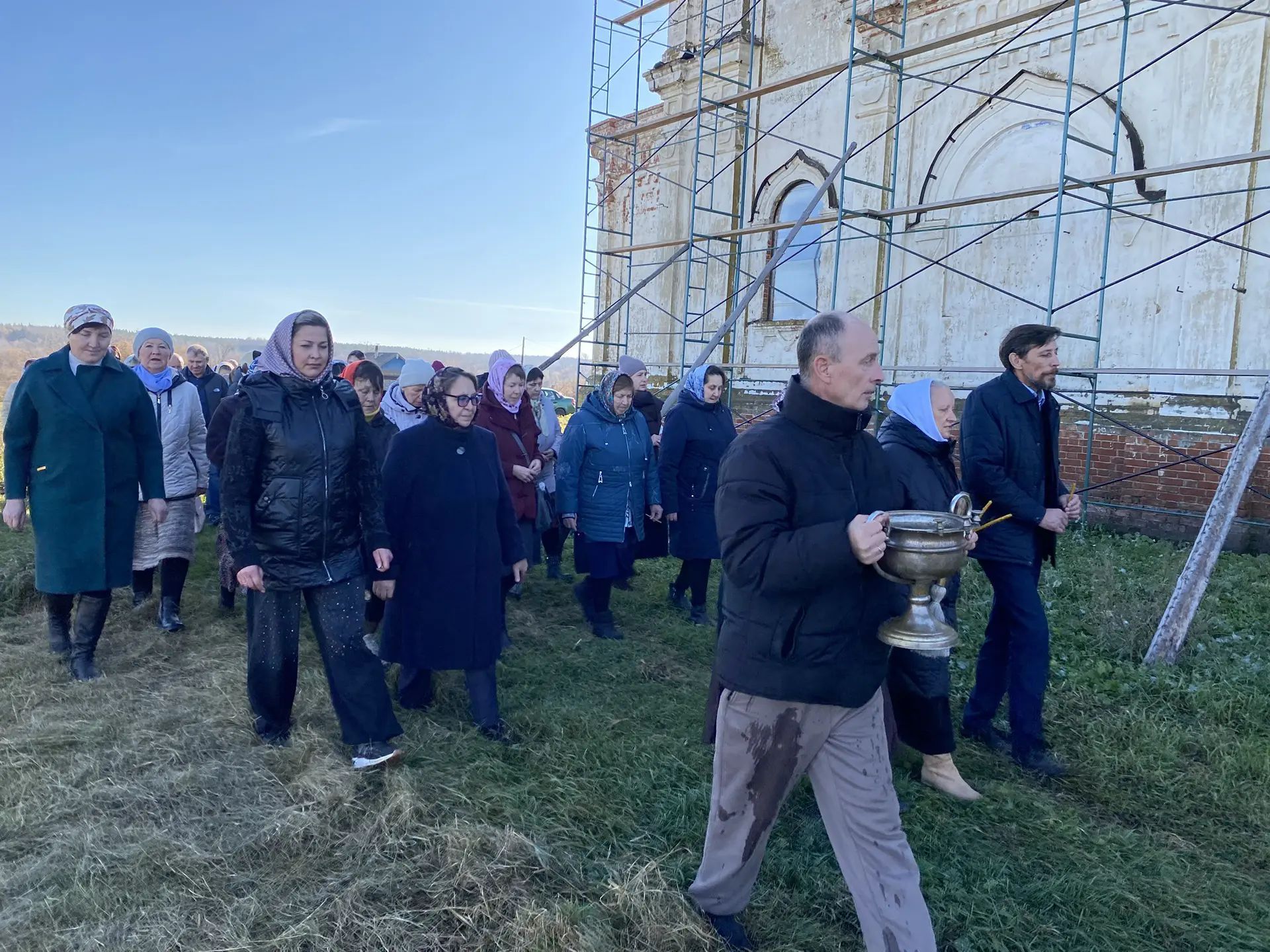 В Буинском районе в селе Старые Бурундуки продолжается восстановление храма.