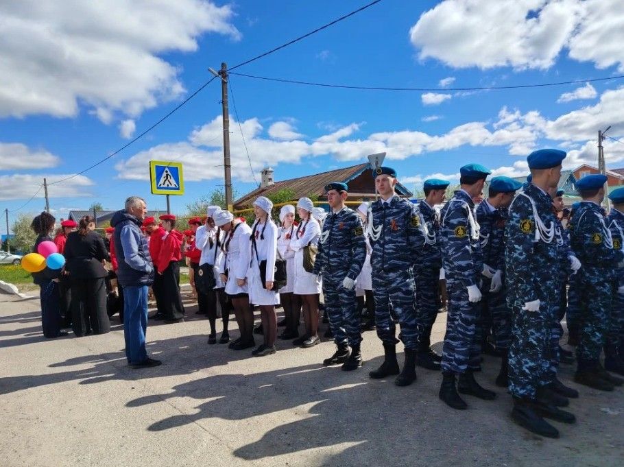 Каждый год подготовка к параду Победы начинается у стен Буинского военкомата (+фото).