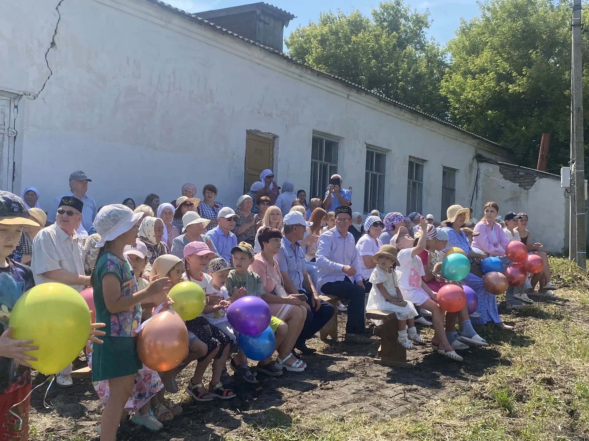 Буа районы Нурвахит авылы гасырлык юбилеен билгеләп үтә.