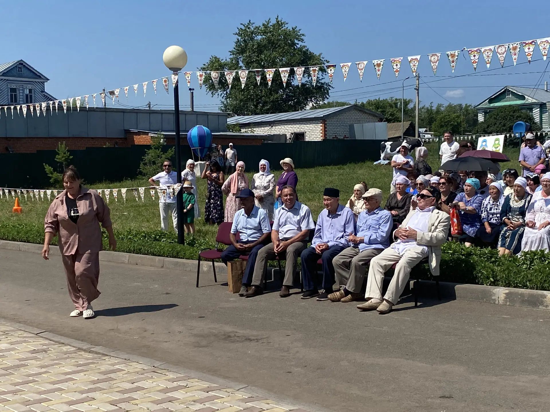Сегодня в селе Вольнистан Буинского района земляки, договорившись, организовали праздник День села