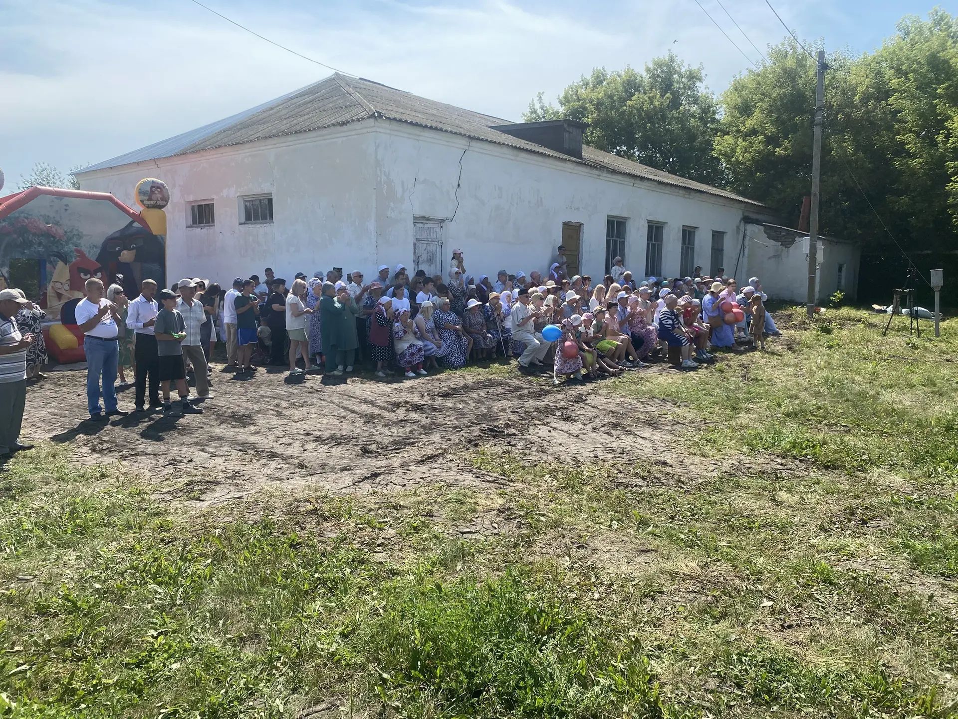 Буа районы Нурвахит авылы гасырлык юбилеен билгеләп үтә.