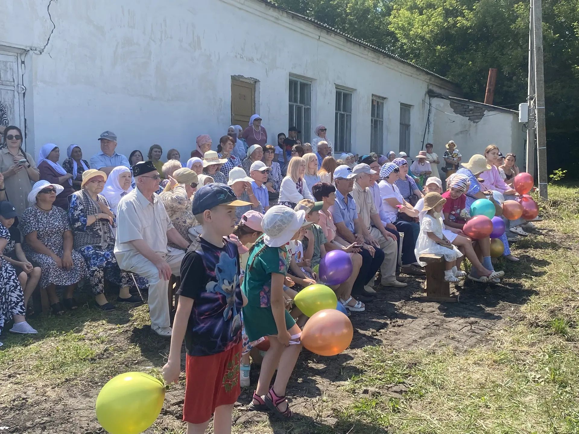 Буа районы Нурвахит авылы гасырлык юбилеен билгеләп үтә.