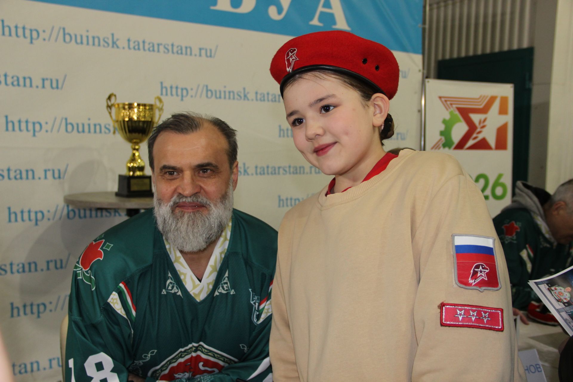 Буага хоккей "йолдызлары" килде