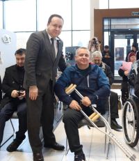 Отделение Социального фонда по Республике Татарстан передало 13 адаптированных автомобилей пострадавшим на производстве