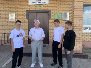 Педагог-наставник из Буинского района Асаф Хасанов получал  пачки писем от своих учеников, служивших в армии,  со словами благодарности