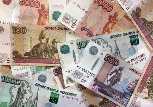 Средние зарплаты на предприятиях оборонно-промышленного комплекса в этом году выросли до 100 000 рублей