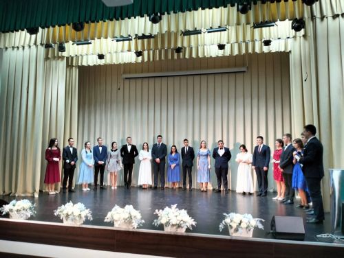 В Буинске выбрали Королеву и Короля бала (+фото)