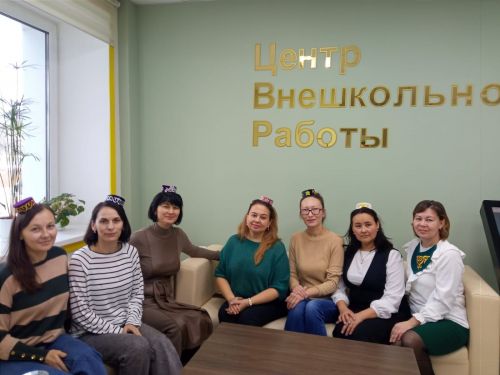 На базе Центра внешкольной работы Буинска состоялся мастер-класс по пошиву женской тюбетеечки