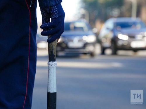 Автоинспекторы массово проверяют водителей такси в Татарстане