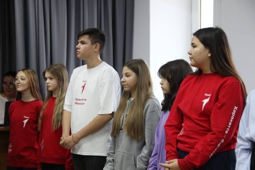 Буинских школьников приняли в ряды «Движения первых»