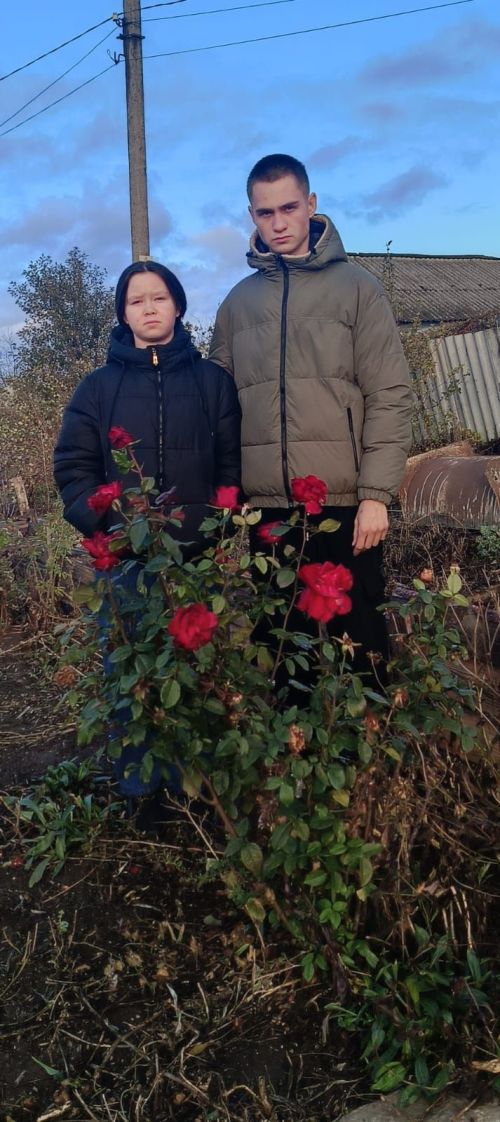 “Доча, купи себе красивое платье”. Дочка погибшего в СВО буинца рассказывает о своем отце (фото)