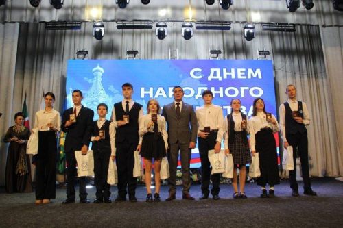 Многонациональный Буинск отметил День народного единства