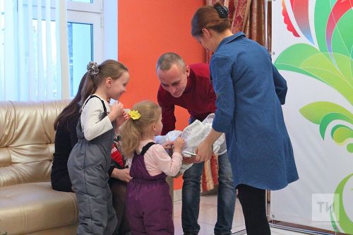 «Семья — это всерьез и надолго»: что будут изучать школьники на уроках семьеведения