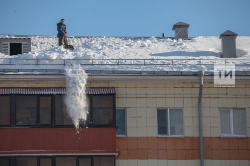 О необходимости очистки кровли от снега