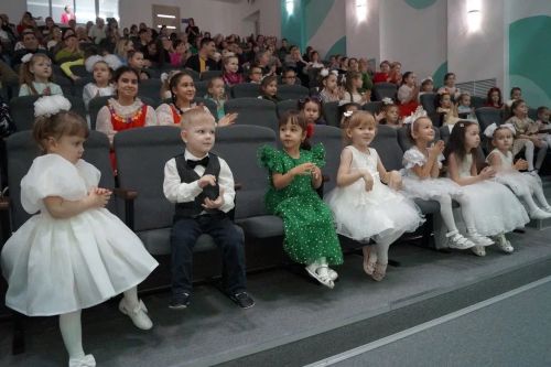 Новогодний Отчётный концерт прошло в Буинской детской школе искусств