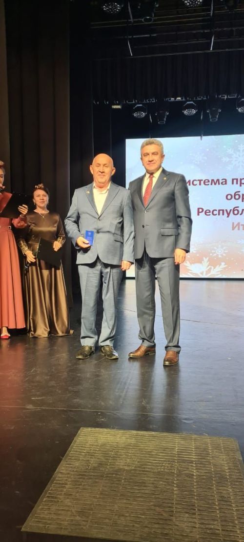 Совещание по итогам работы техникумов и колледжей республики в 2023 году с участием министра образования РТ прошло в Буинске
