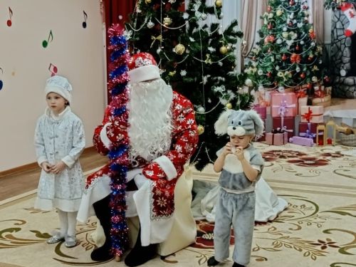 Глава Буинского муниципального района участвовал  в новогоднем утреннике