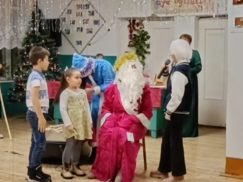 В сельских домах культуры продолжаются новогодние представления