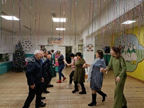 В сельских домах культуры продолжаются новогодние представления