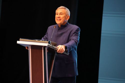 Минниханов: В РТ делается всё, чтобы культурная жизнь районов не отличалась от городской