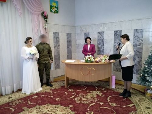 В Буинске поженились мобилизованный Семен и его возлюбленная Людмила