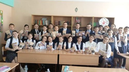 Лицеисты Буинска собрали посылки участникам СВО