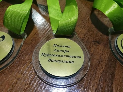 Сегодня в Буинске матчем  по хоккею почтили память Линара Валиуллина его воспитанники и земляки (фоторепортаж)