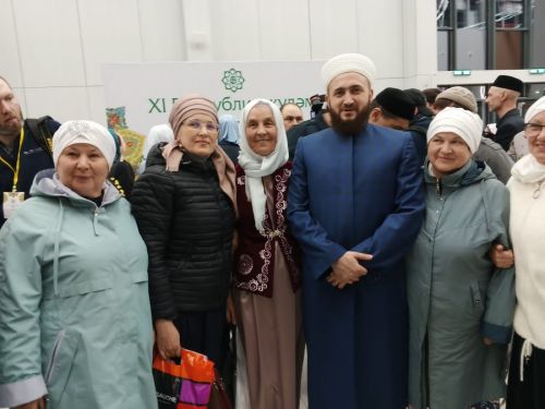40 человек из Буинска участвовали в проходившем в » Казань Экспо» республиканском ифтаре