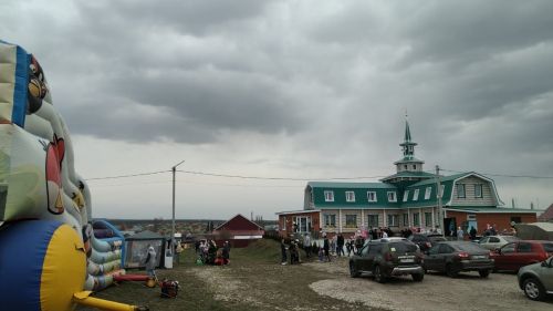 В Буинске возле мечети «Абу Ханифа» был организован детский праздник (+фото, видео)