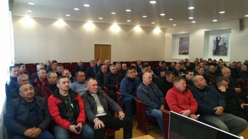 Руководитель отделения ГИБДД Буинского района встречается в коллективах с водителями  с целью предупреждения аварий на дорогах (фото, видео)