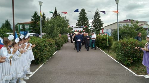 В деревне Новые Тинчали Буинского района проходит праздник Сабантуй